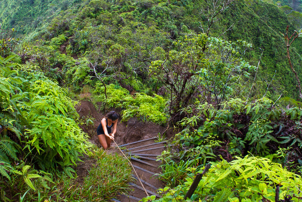oahu hikes waterfalls amazing view